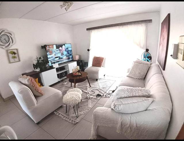 2 BEDROOM APARTMENT FOR SALE IN NOORDWYK